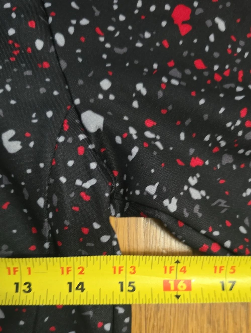 NIKE BRAND SIGNATURE BOY'S BLACK SPECKLED PULLOVER HOODIE SIZE SMALL
